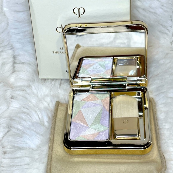 cle de peau Other - 💋NEW💋 Cle de Peau Beauté The Luminizing Face Powder in Celestial Sparks